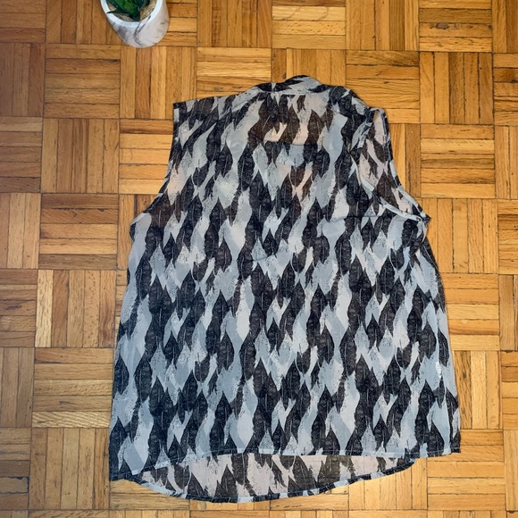 FOREVER 21 CONTEMPORARY LIGHT WORK BLOUSE FRONT KNOT - Picture 6 of 7